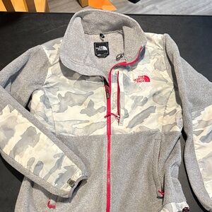 The North Face Gray and Camo Jacket with Red Accents women’s medium